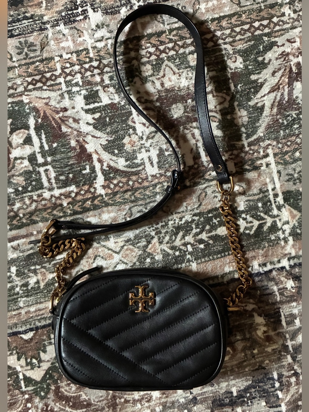 Tory Burch Kira Chevron Small Camera Bag